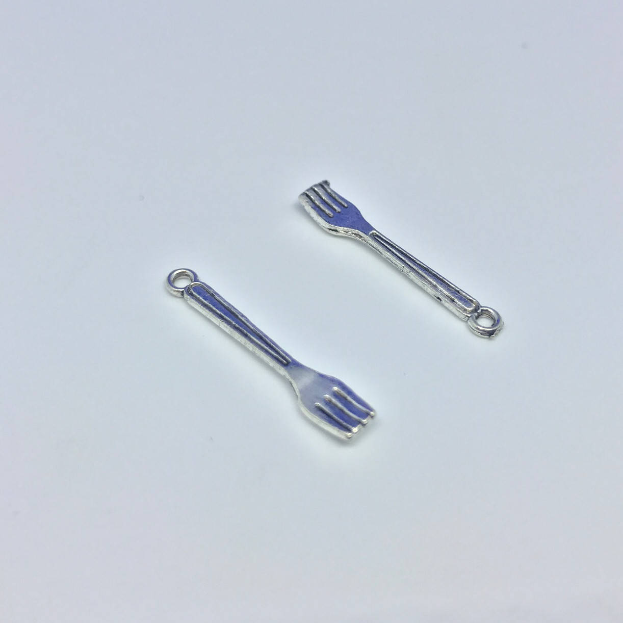 

Металлические декоры. Вилка. Цвет "античное серебро". 25мм