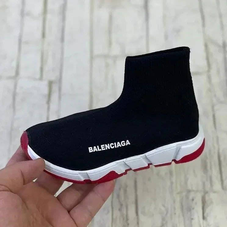 

Кроссовки Balenciaga девочкам Турция