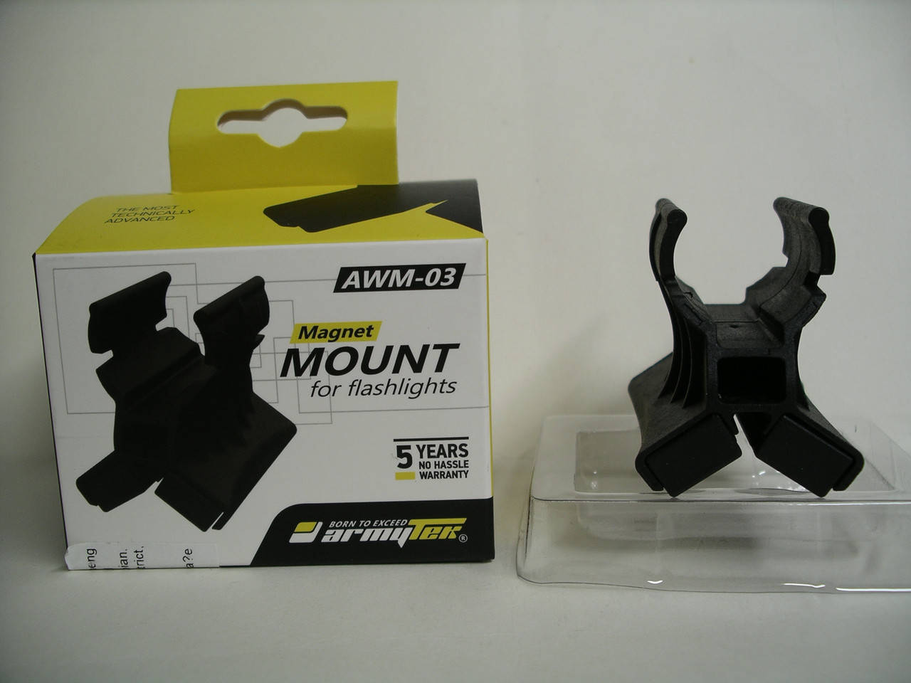

Магнитное крепление Armytek AWM-03 подствольное
