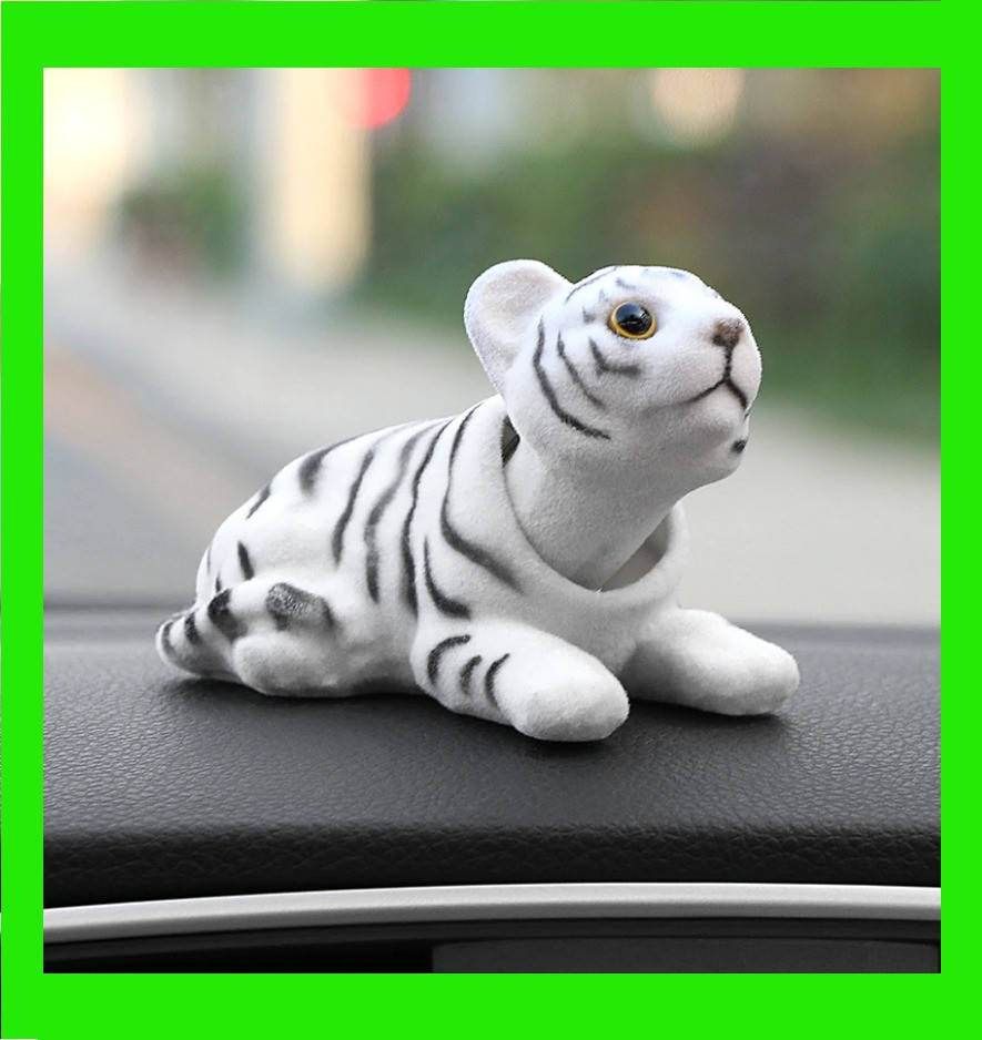 

Игрушка на торпеду в авто символ 2022 года Тигр с кивающей головой