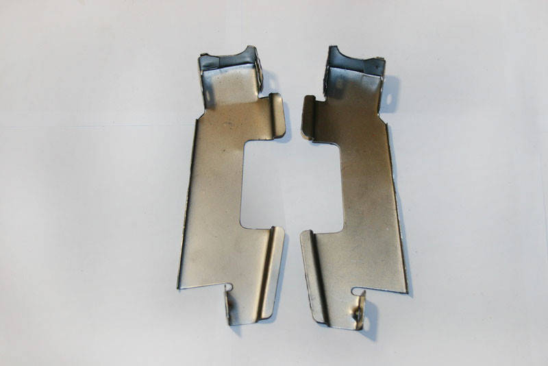 

Кронштейн решетки радиатора 2107, пара Самара