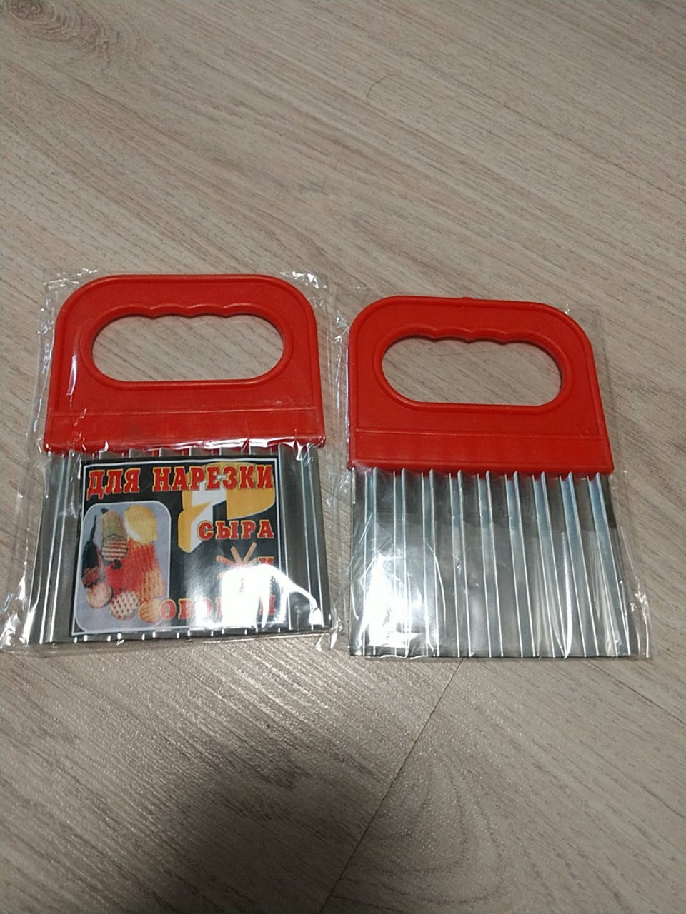 

Нож для чипсов, фигурной нарезки овощей, сыра (knife-chipsMini)