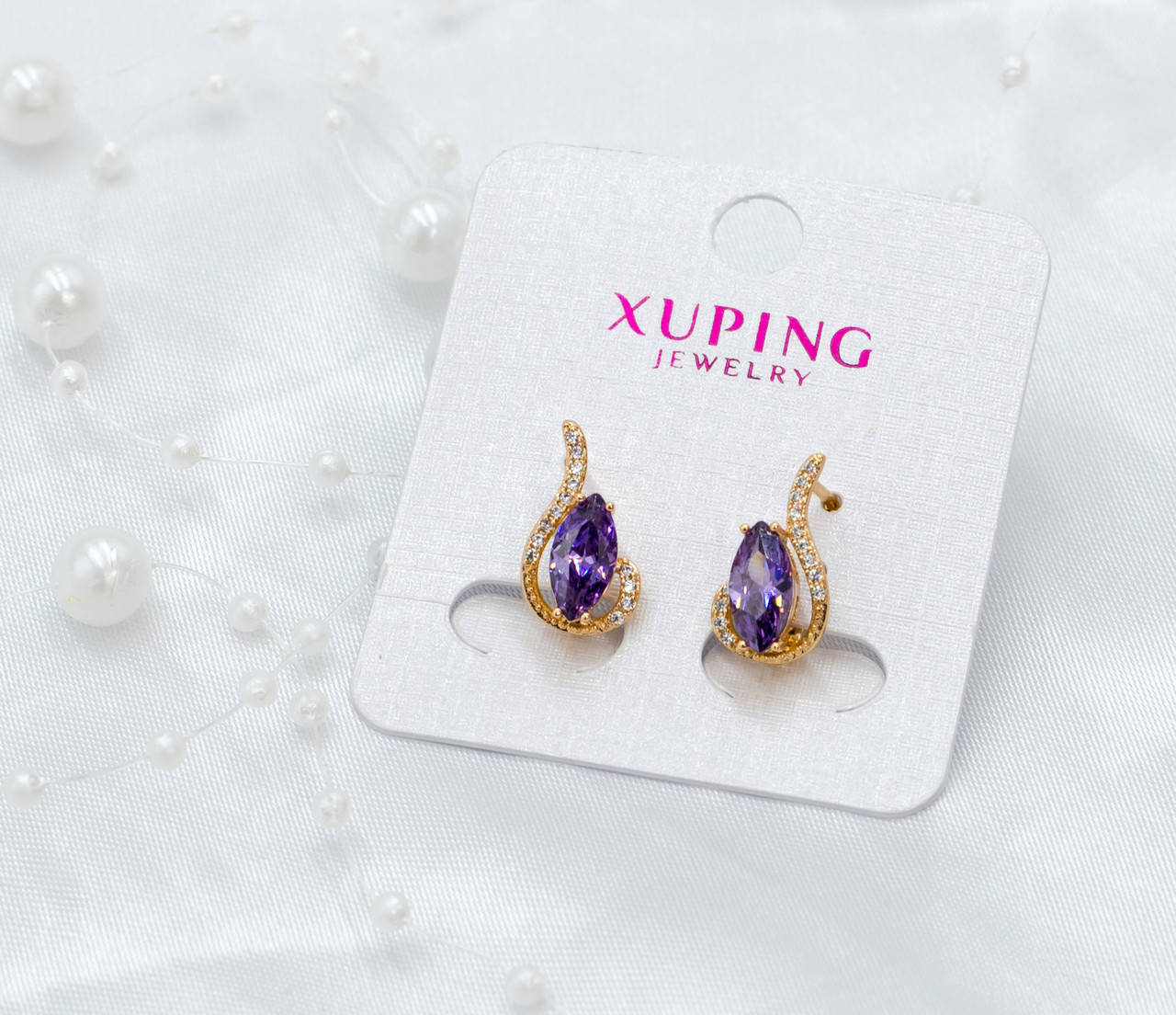 

Серьги Xuping с фиолетовыми фианитами - позолота 18К, высота 17мм, ширина 9мм.