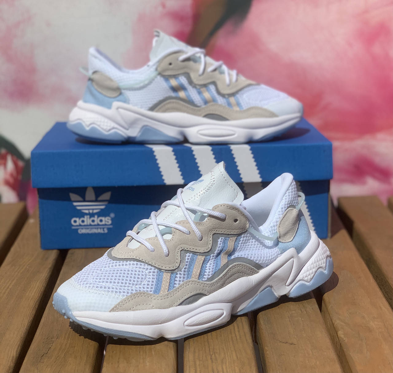 

Женские кроссовки Adidas Ozweego 38, Голубой
