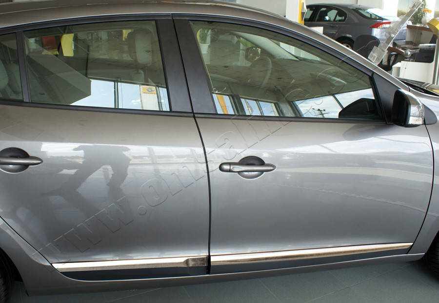 

Боковые молдинги накладки на двери Renault Megane Рено Меган (2009-2015) 4шт