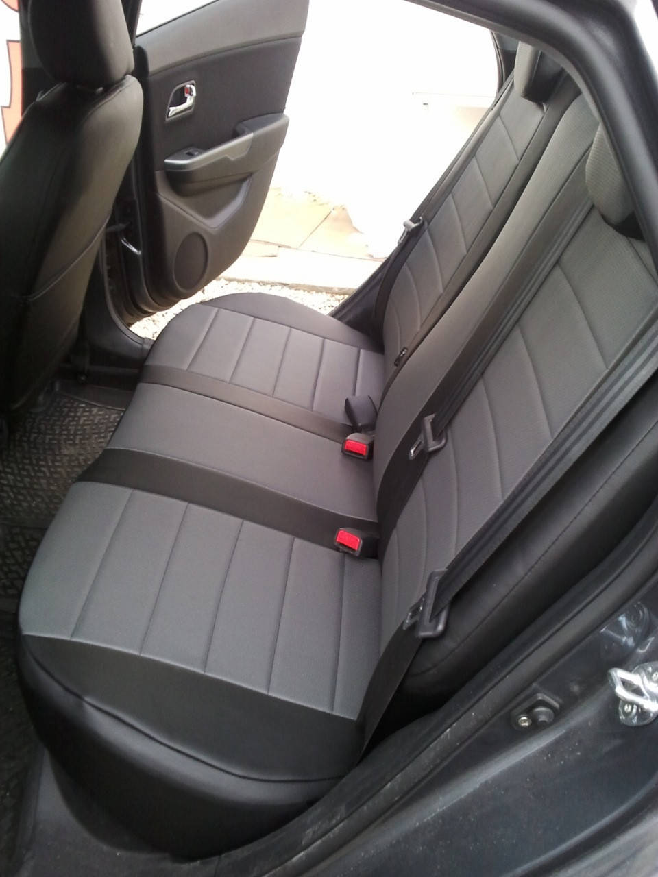 

Чехлы на сиденья Фольксваген Пассат Б4 (Volkswagen Passat B4) (универсальные, кожзам, пилот) черно-серый