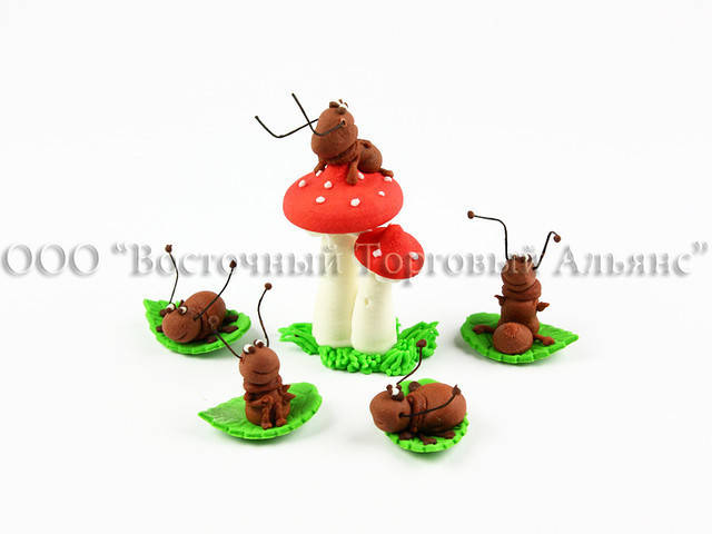 

Фигурки из мастики - Муравьи и Мухоморчики
