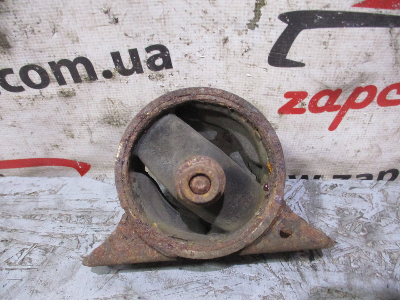 

Подушка двигателя MB870262 9919127 Carisma Mitsubishi