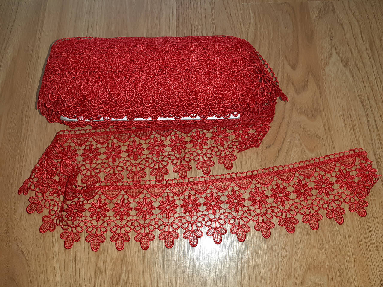 

Кружево широке, червоне, Красный