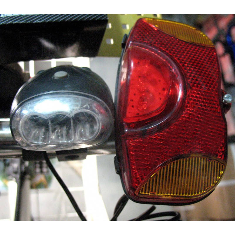 

Повороты с фарой на велосипед (299)