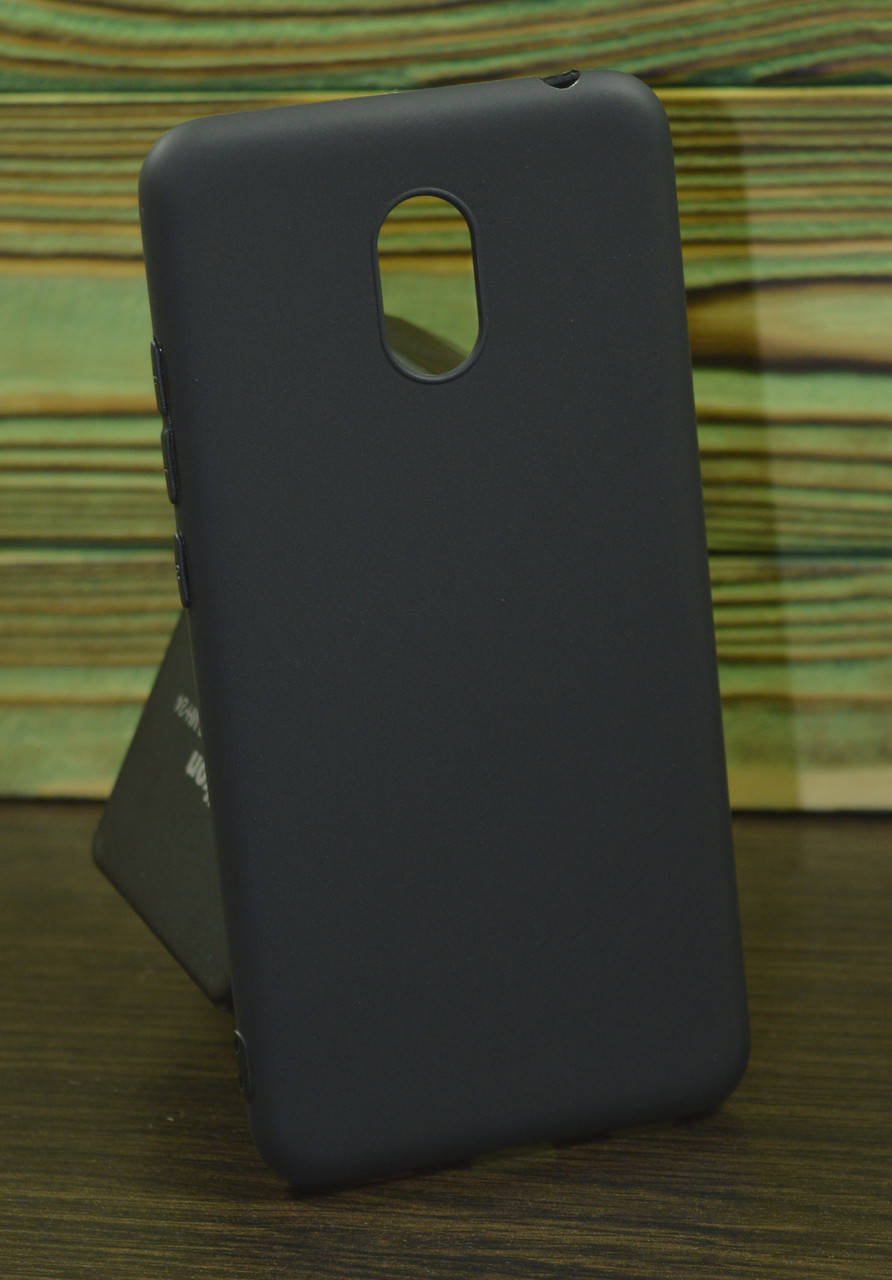 

Защитный чехол на Meizu M6 (M711H) черный