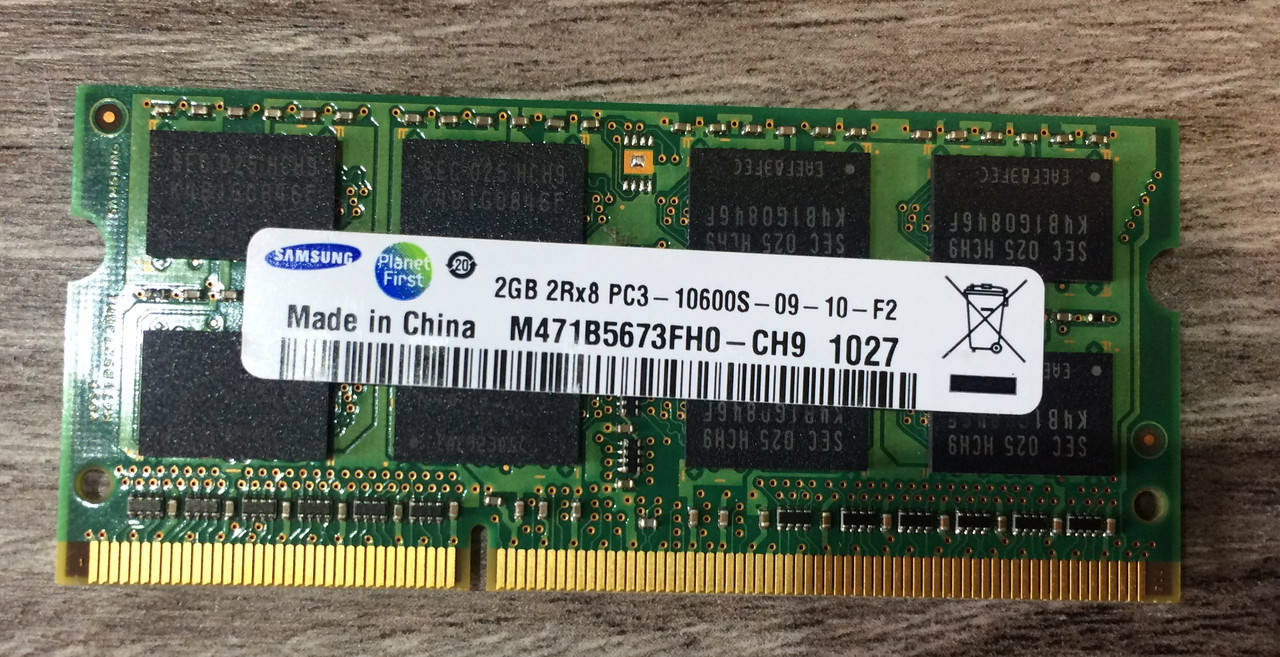 

Для ноутбука 2GB DDR3 1333MHz Samsung PC3 10600S 2Rx8 RAM Оперативная память