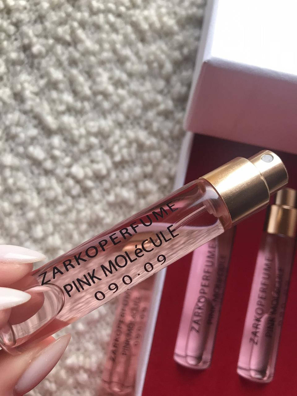 

Подарочный Набор ZARKOPERFUME PINK MOLECULE 090.09 eau de parfum 4 × 11 ml Made in UAE