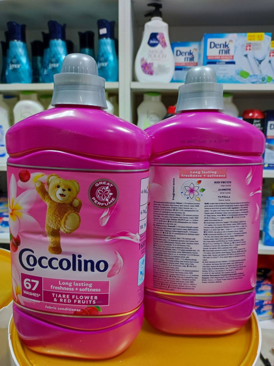 

Парфюмированный ополаскиватель Coccolino 1680ml на 67 циклов. Нидерланды.