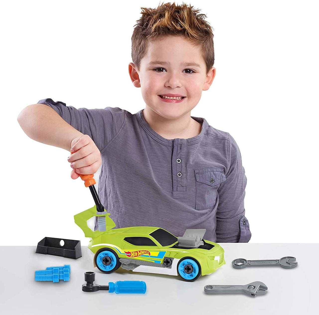 

Игровой набор Хот вилс машина с инструментами 29 деталей Hot Wheels Ready to Race Car Builder 37006