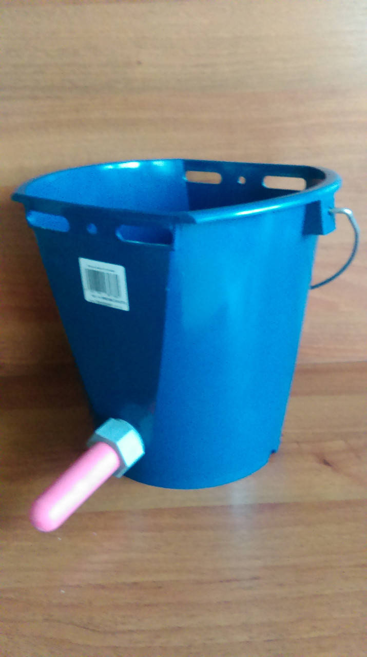 

Ведро для выпойки телят 8л