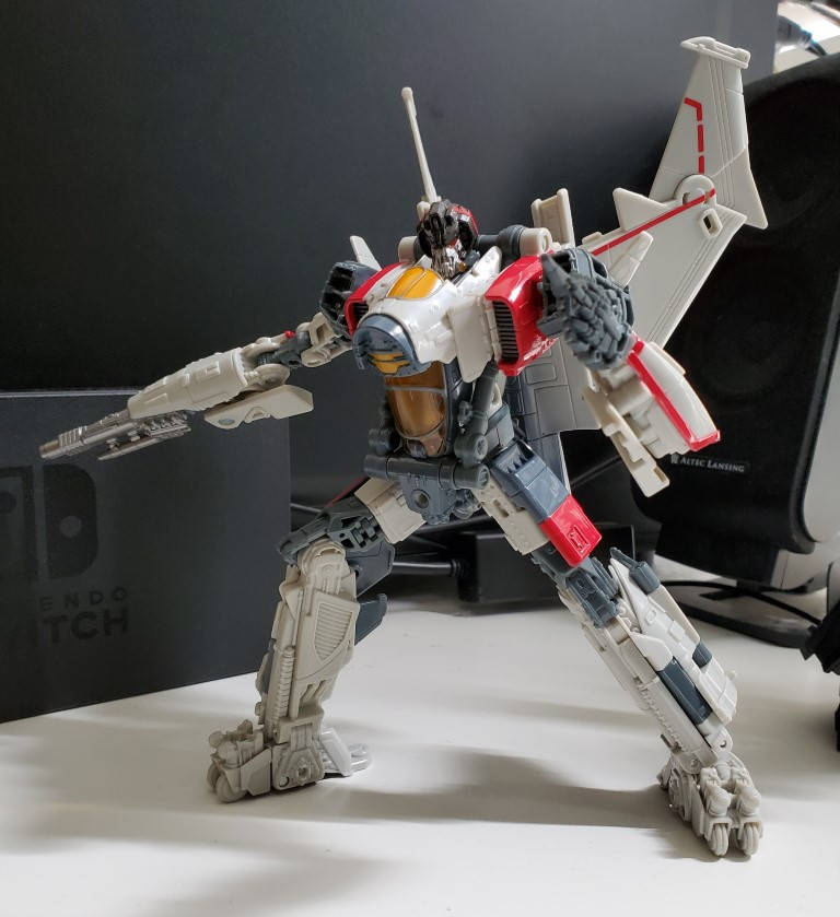

Трансформер Блицвинг Разряд Transformers Studio Series 65 Voyager Blitzwing