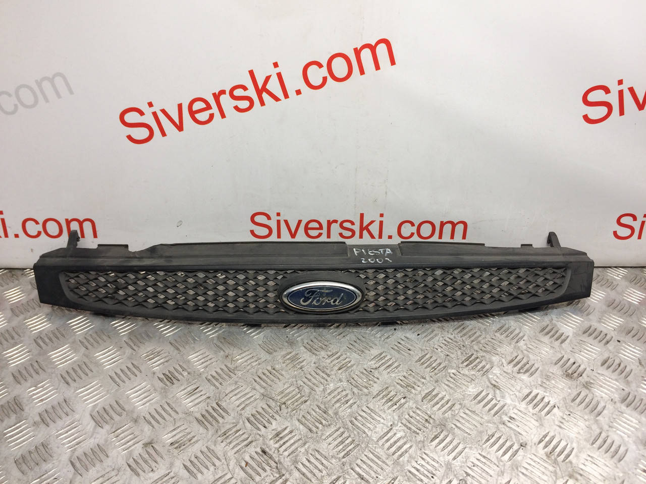 

Решетка радиатора Ford Fiesta MK6