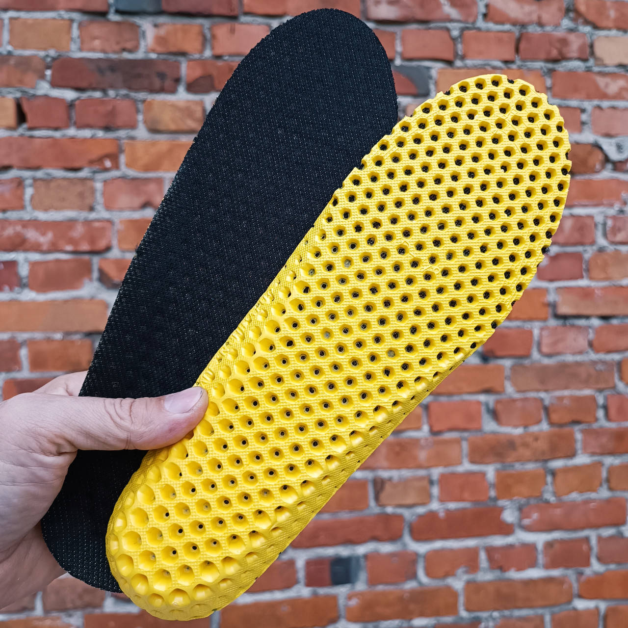 

Ортопедические стельки Эва дышащие с протектором в виде соты мужские 40-45 размер 26-29 см Цвет Черный