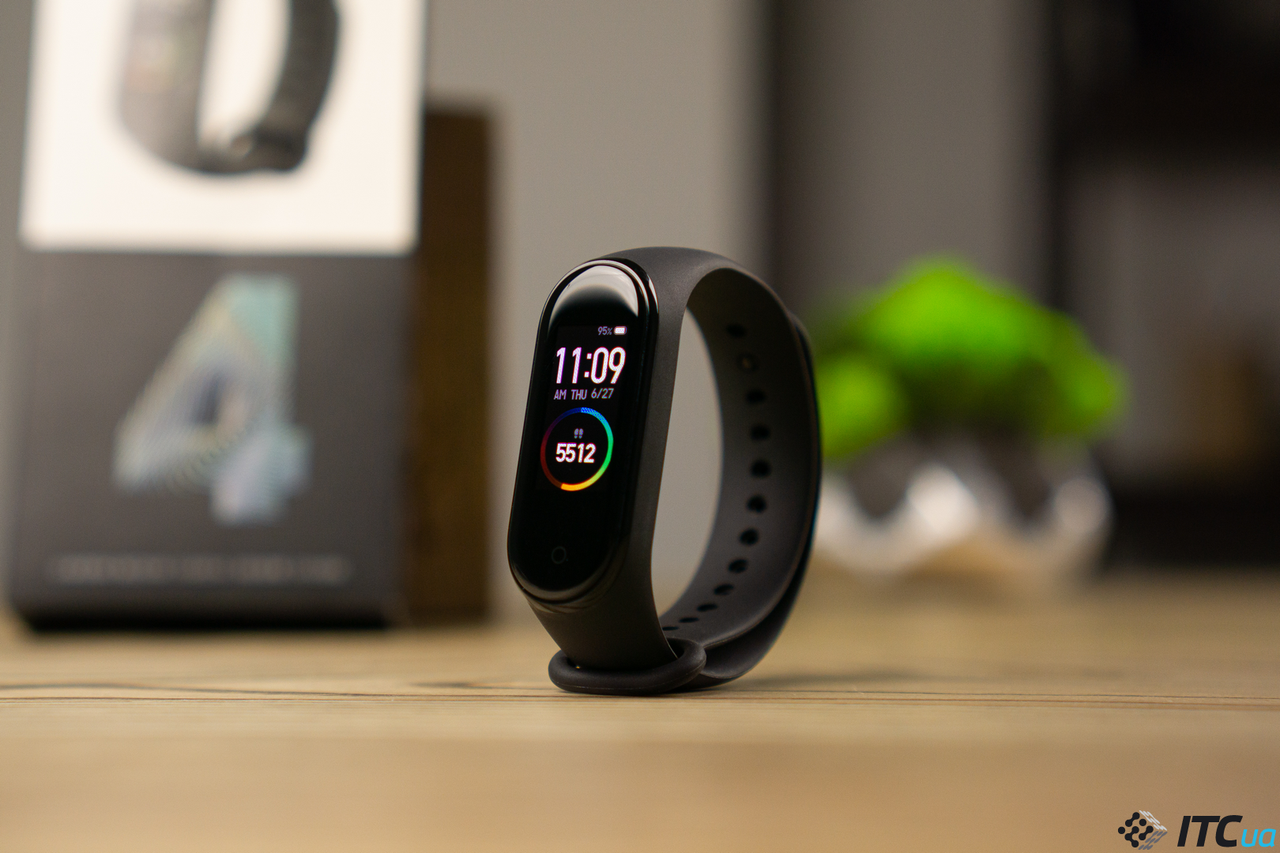 

Часы Smart Watch M4 с шагомером ,mi band 4 ,смарт часы