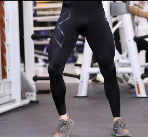 

Мужские лосины 2XU 2ху черные Л, Черный