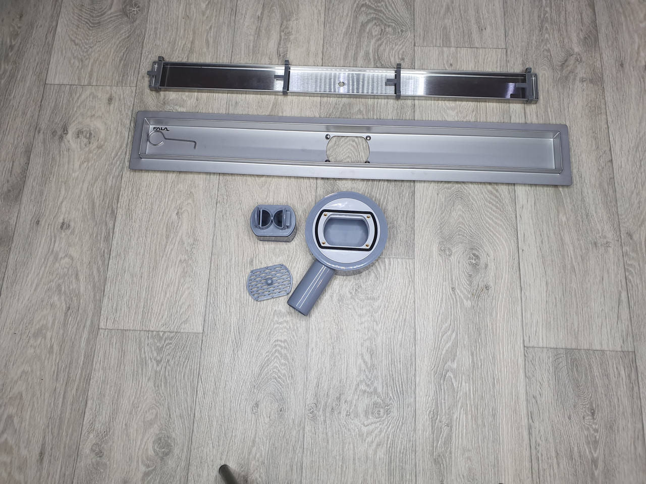 

Душевой линейный трап Fala Rotary 80 см