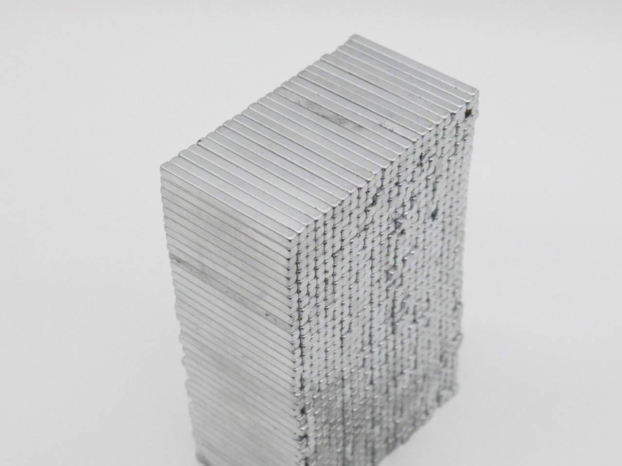 

Магнит неодимовый. Стержень. 40х3х3мм, Серебро