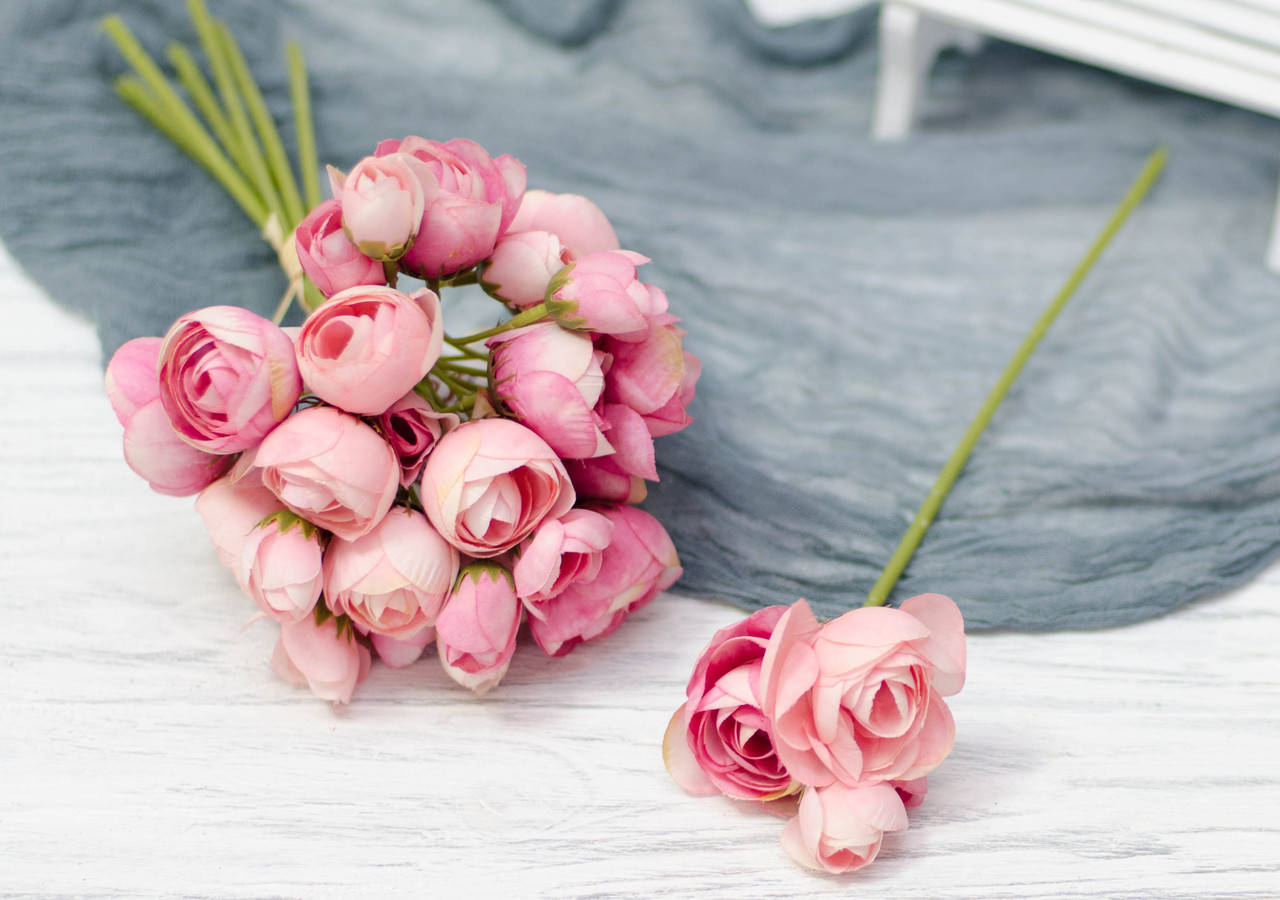 

Ветка цветков ранункулуса премиум. розовый