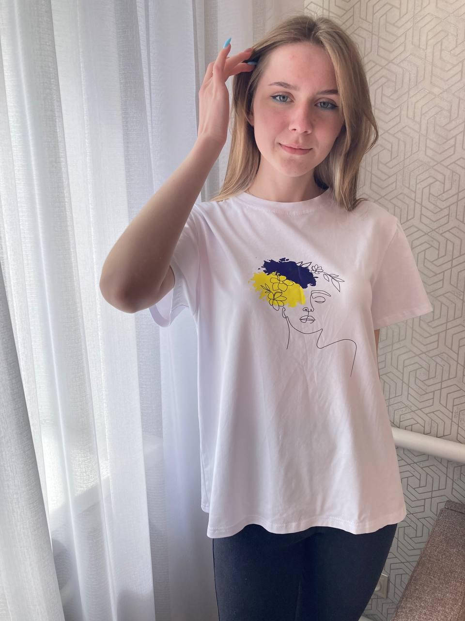 

Патриотическая футболка "Патріотичні квіти" Белый, XL