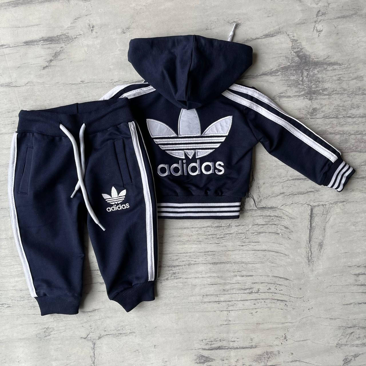 

Костюм на мальчика в стиле Adidas18. Размер 74 см, 80 см, 86 см