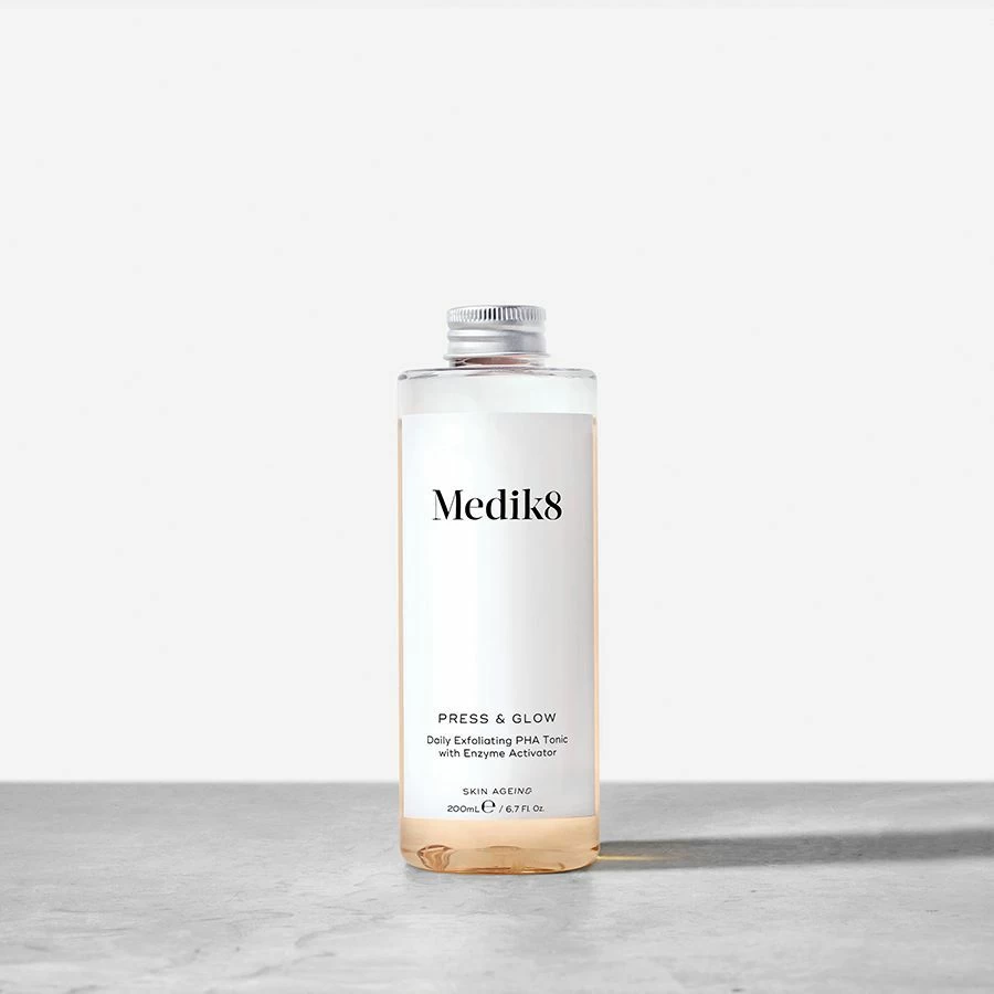 

Тоник отшелушивающий с PHA кислотами для лица Press & Glow Medik8 Refill 200 ml