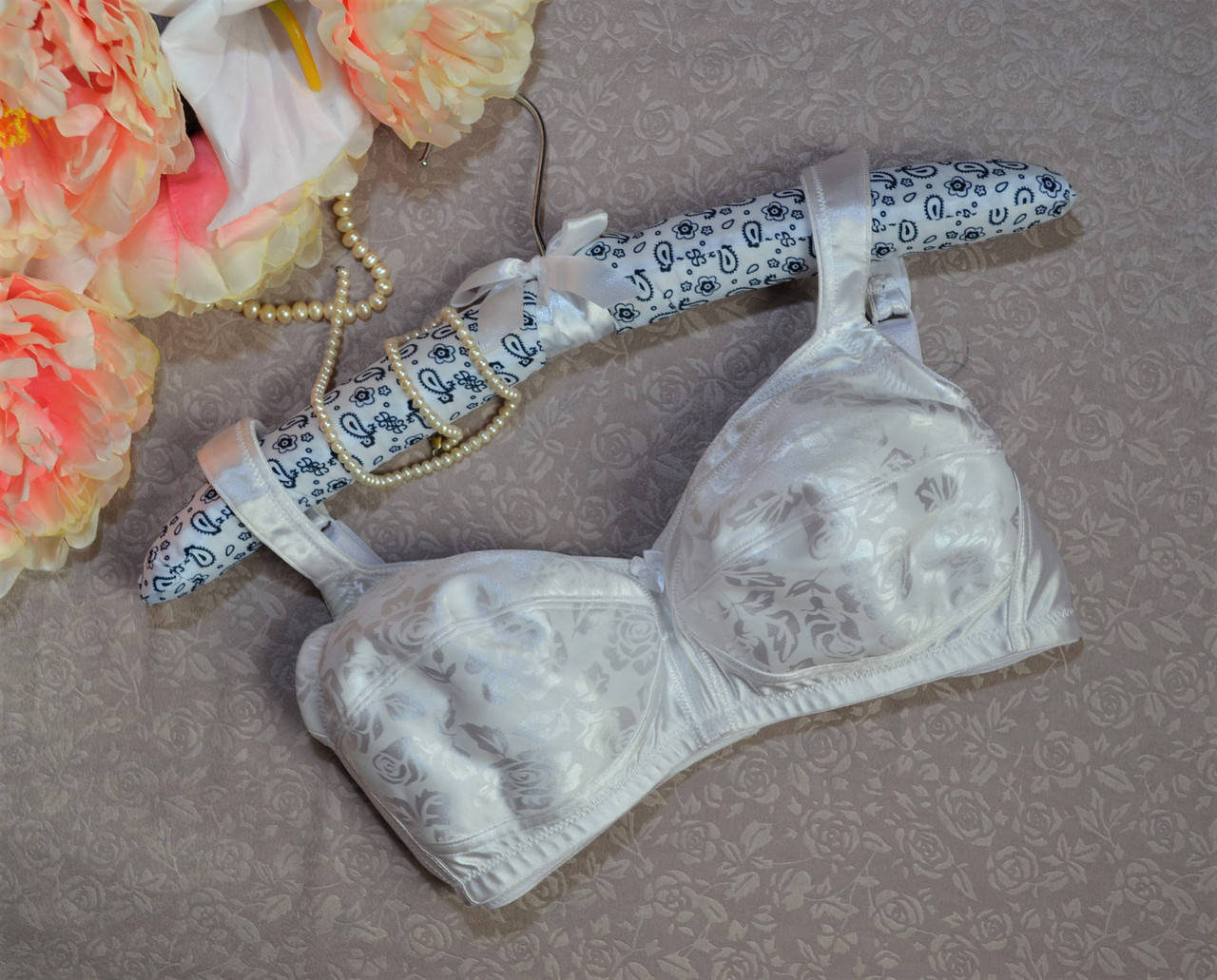 

Бюстгальтер Bobbie Brooks без поролона 75В белый (4805)