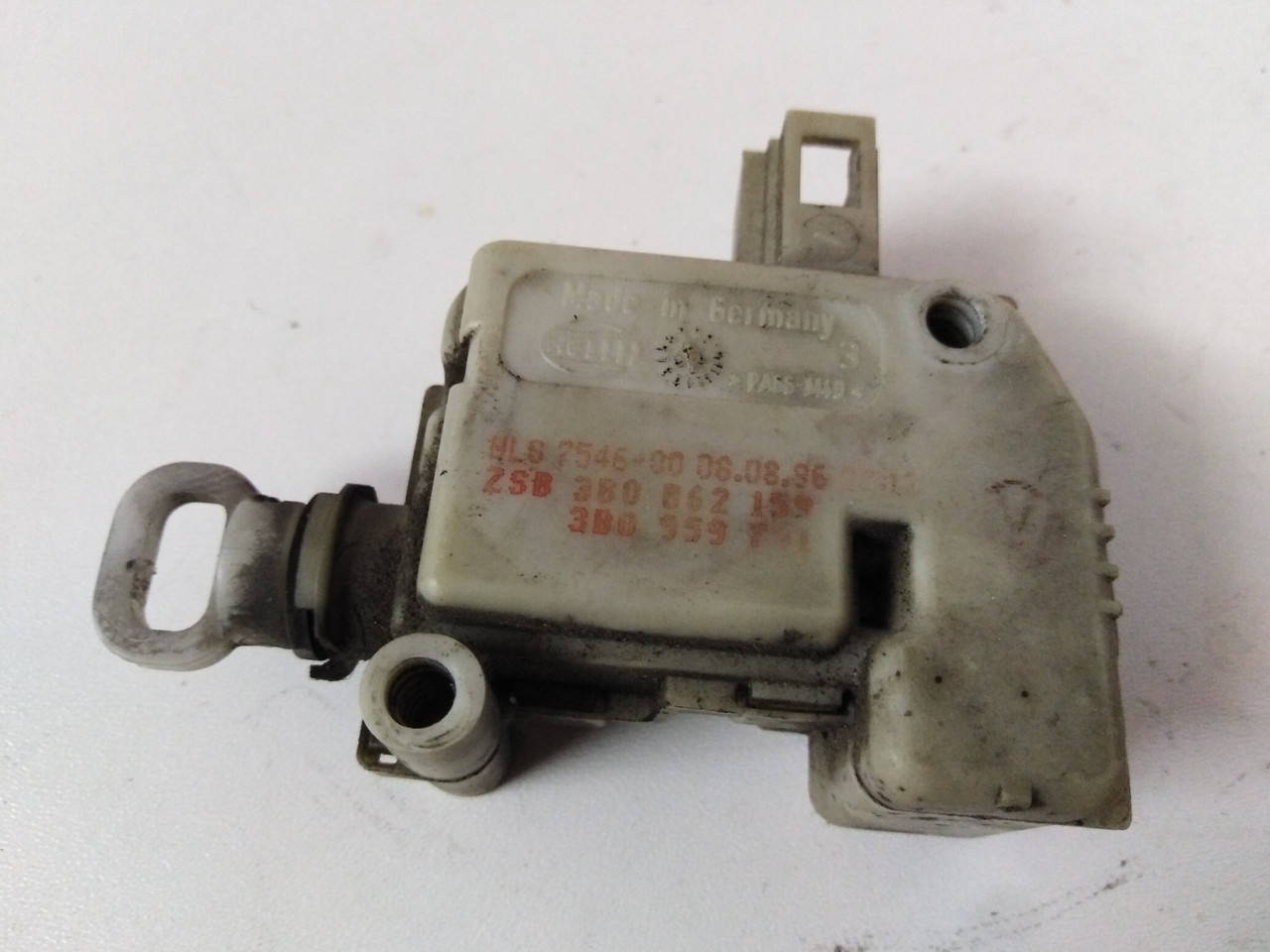 

Моторчик, привод центрального замка Volkswagen Passat B5, Пассат Б5. 3B0862159.