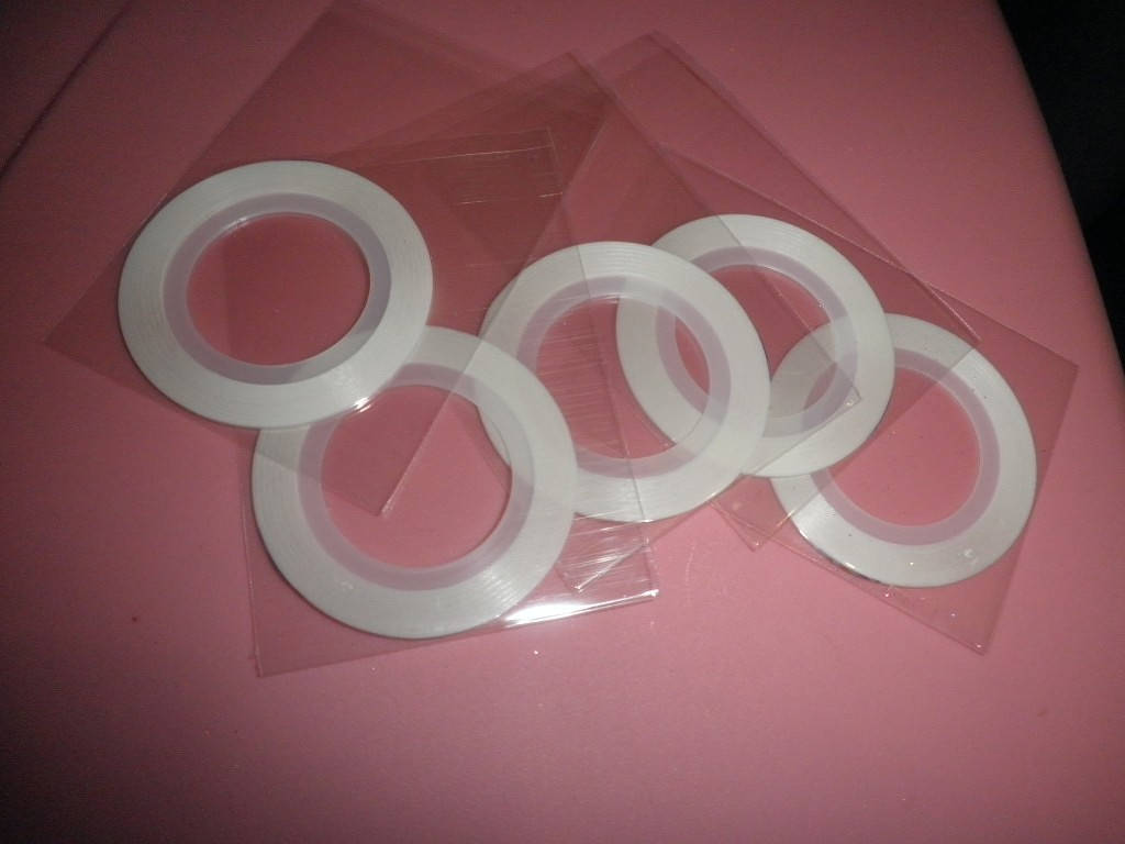 

Лента самоклеящаяся белая