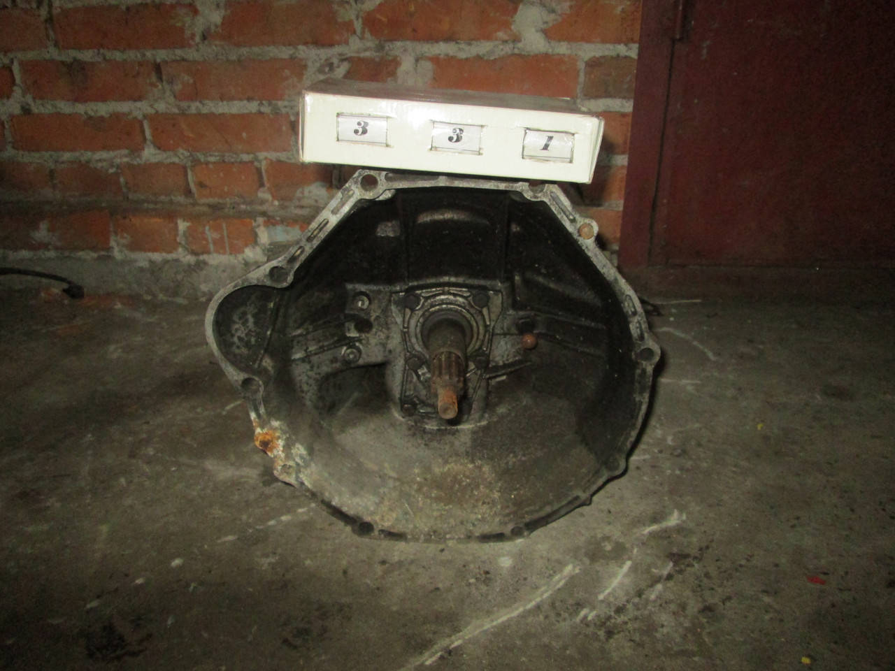 

№331 Б/у КПП для Mercedes-Benz W123 1975-1986