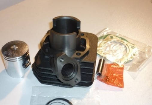 

Цилиндр поршневая в сборе скутер Хонда DJ-1 50см3 SPI (тайвань)