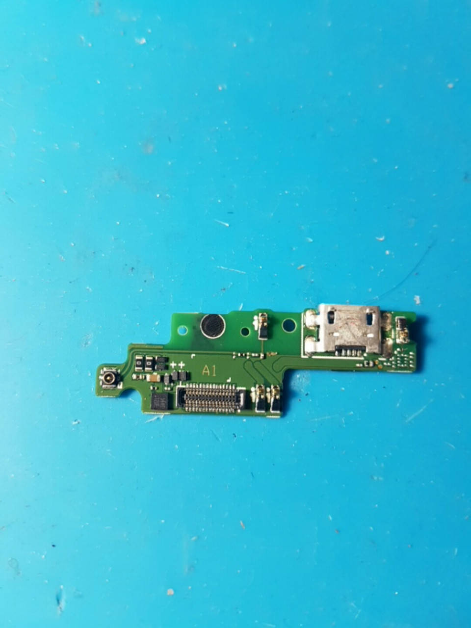 

Нижняя плата USB Xiaomi Redmi 4x