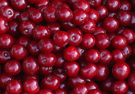 

Вишня с косточкой замороженная, фасовка для заказа кратно 2,5 кг. В ящике насыпью 10 кг.