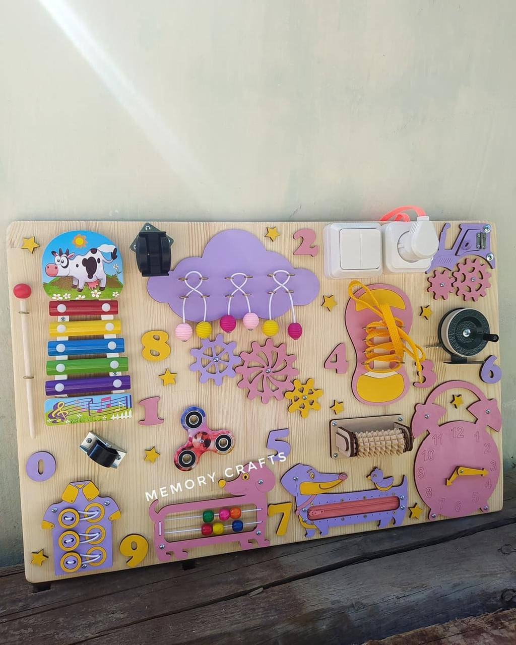 

Детская игрушка Бизиборд 60*40 см Бизикуб