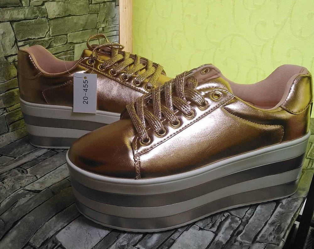 

Кроссовки кеды женские блестящие на платформе Violeta цвет шампань размер 39, Золотистый