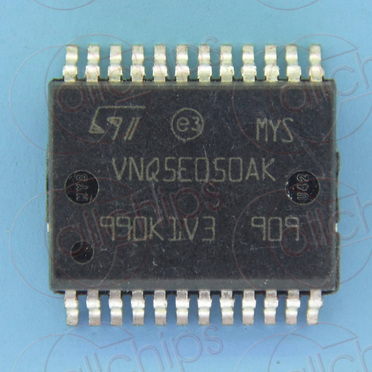 

Драйвер питания 28В 27А 4-канала STM VNQ5E050AK-E HSSOP24