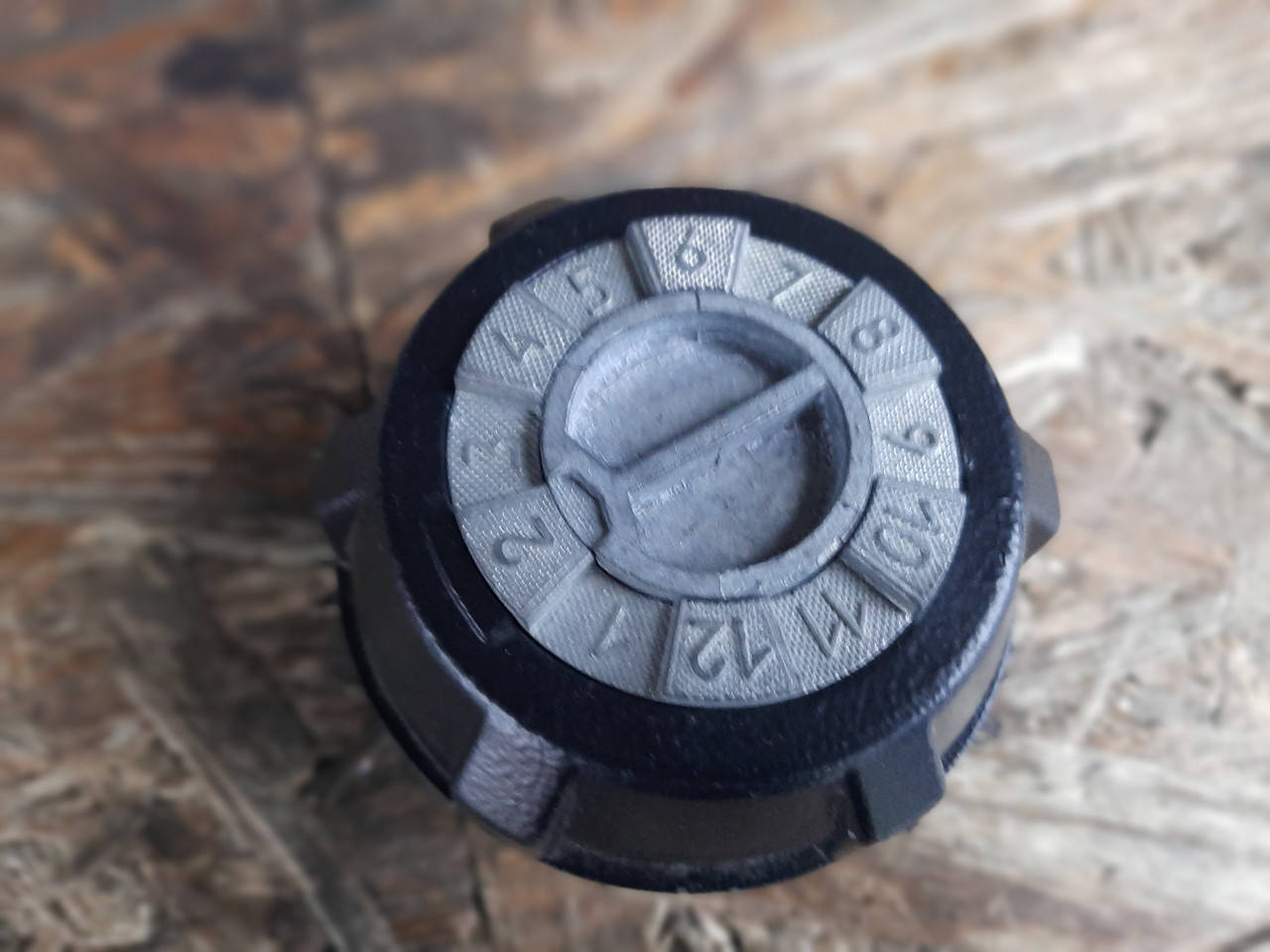 

Крышка бензобака ВАЗ 2108, 2109, 21099, 2110, 2111, 2112, 2114,2115 кодовая