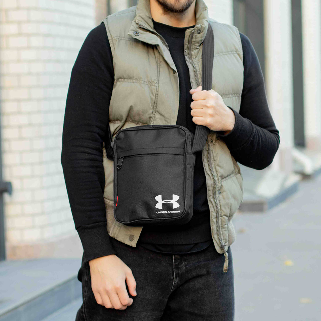 

Мужская сумка барсетка UNDER ARMOUR черная мессенджер через плечо, Черный