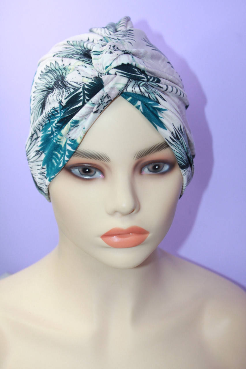 

Чалма шапка 54-60 рр двойная трикотажная бежевая принт листики, Бежевый