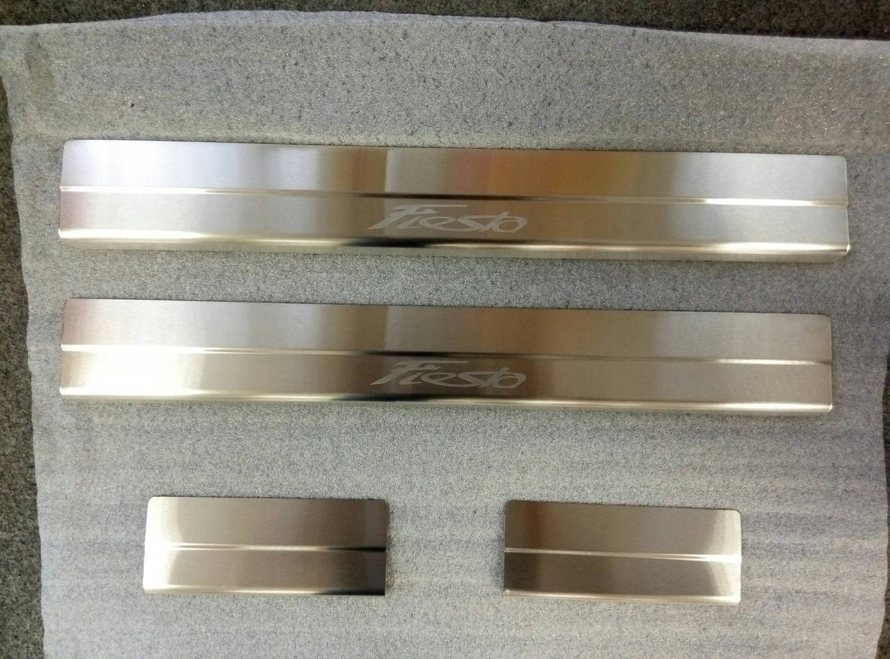 

Накладки на пороги Ford Fiesta VII 2008- 4шт. Standart