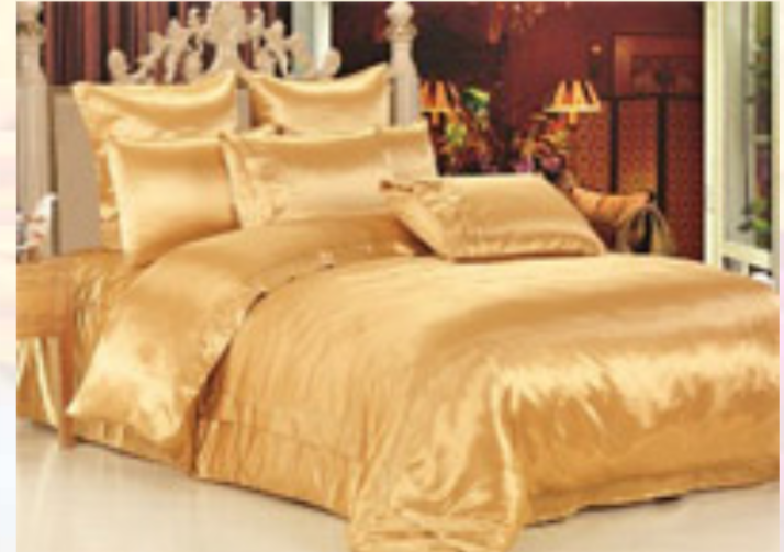 

Атласный комплект постельного белья Золотой