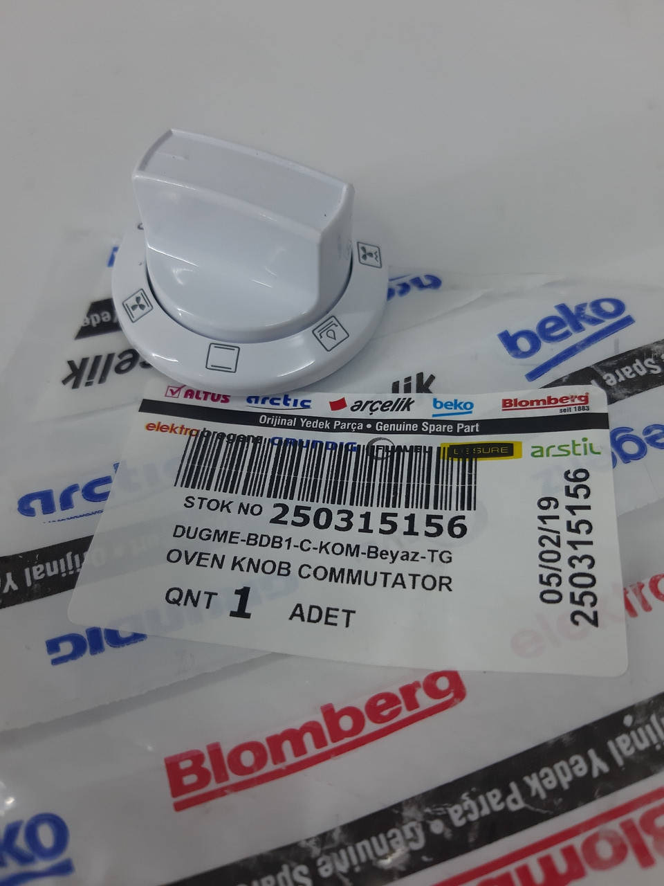 

Ручка режимов переключения духовки Beko CSE63120, CSE52010