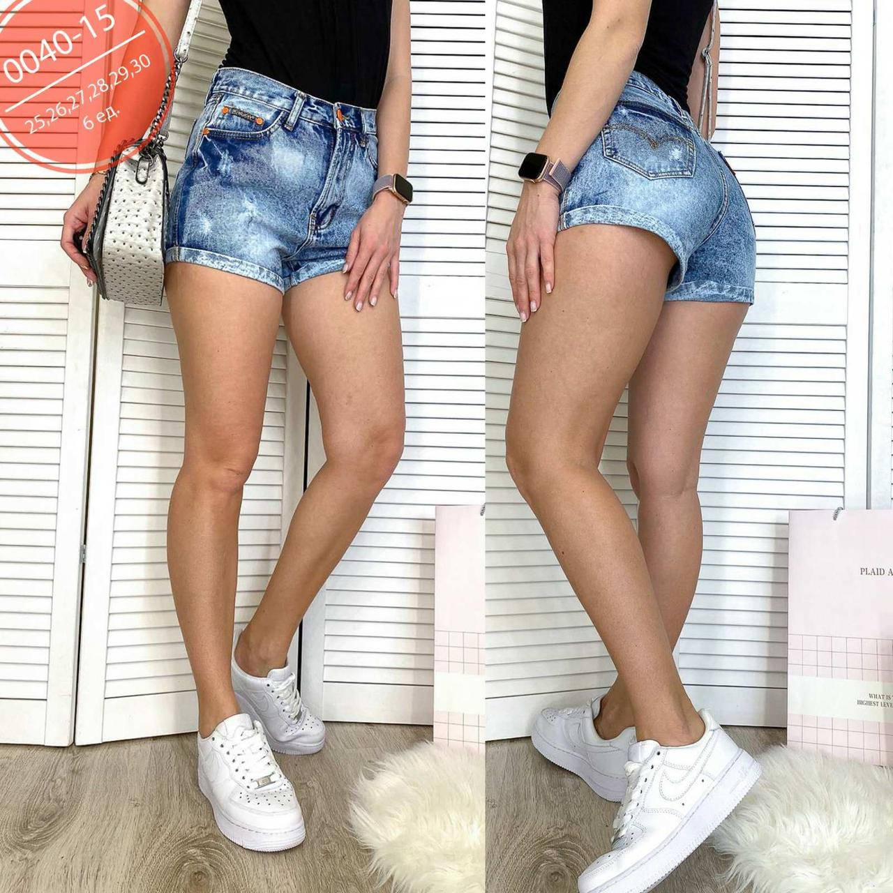 

Стильные джинсовые шорты с высокой посадкой