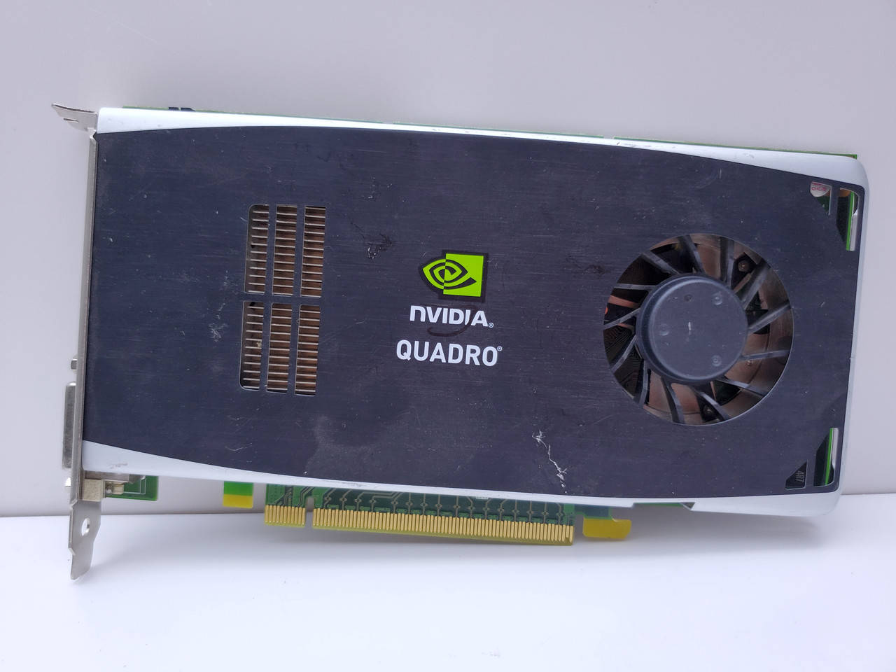 

Видеокарта NVIDIA QUADRO FX 1800 768 MB GDDR3 (192bit) PCI-E