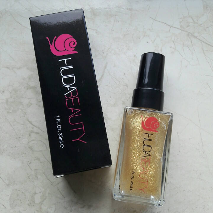

Основа+праймер под макияж с мерцанием HudaBeauty